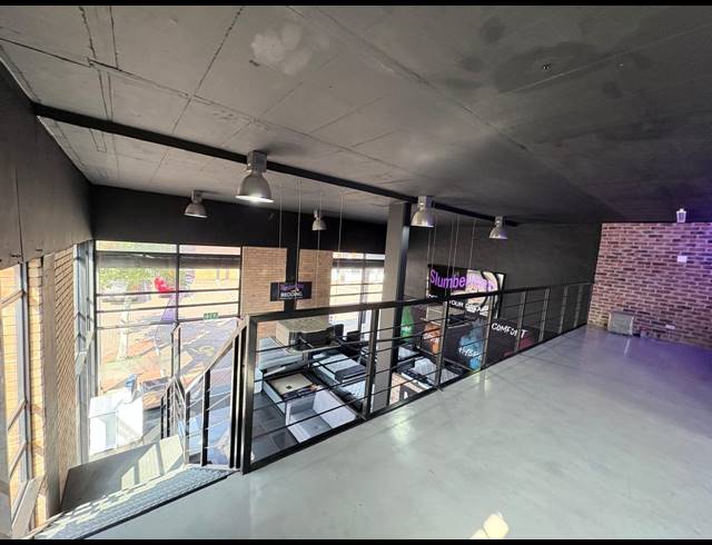 320M² RETAIL TO LET IN FOURWAYS